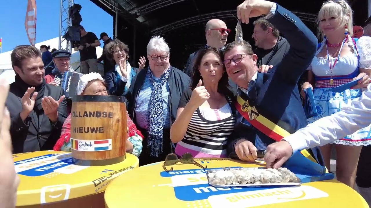 WENDY VAN WANTEN en LUC CAALS proeven eerste maatjes