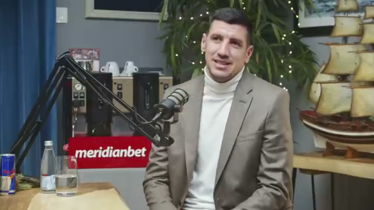 Petar Grbić, Aleksandar Vučić, dve leve kopačke i Fudbalski klub Partuzan