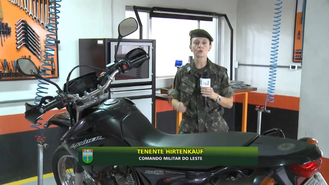 Polícia do Exército realiza estágio para motociclistas