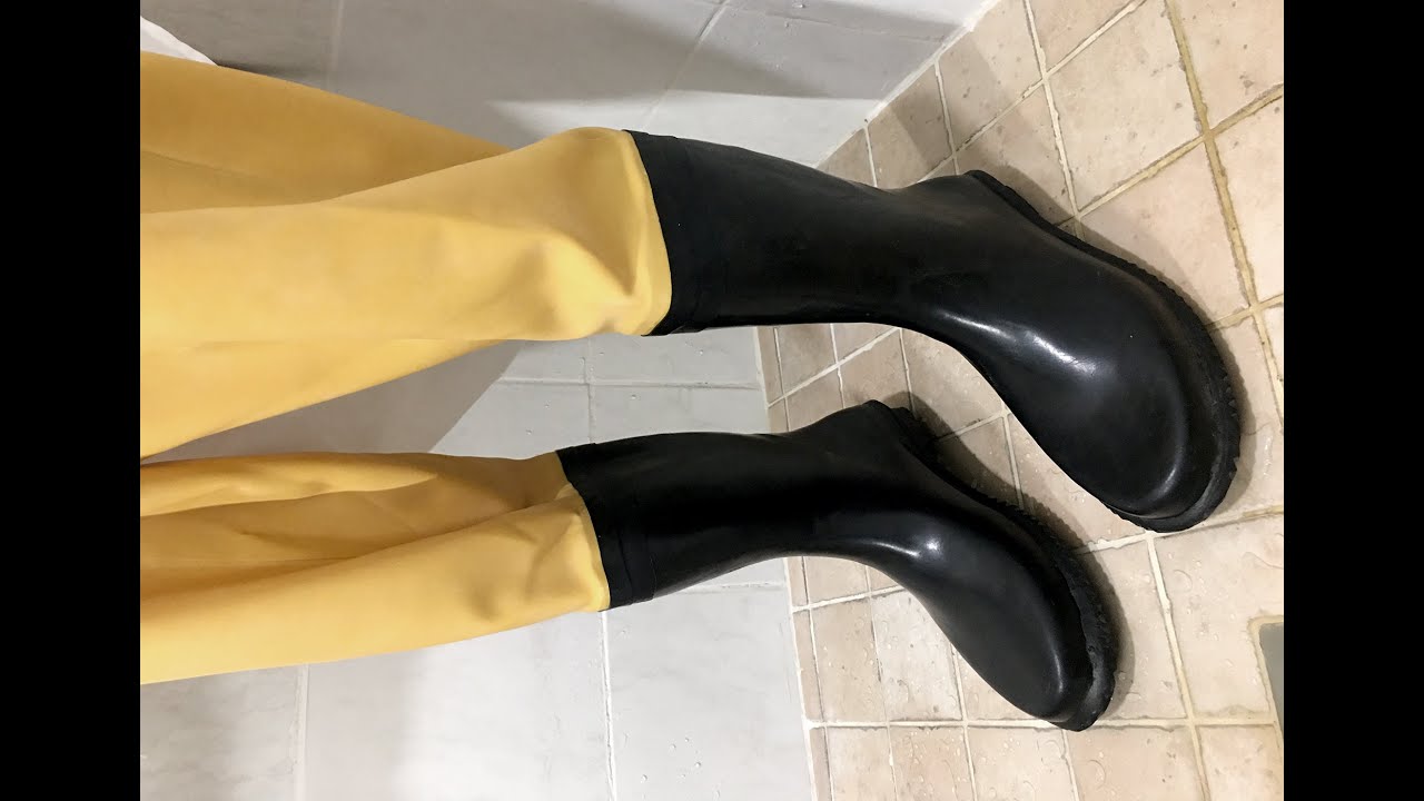 MEDIUM HEAVY PURE RUBBER SUPER SOFT UNLINED DARK YELLOW WADERS GUMMIHOSE WATHOSE RARE