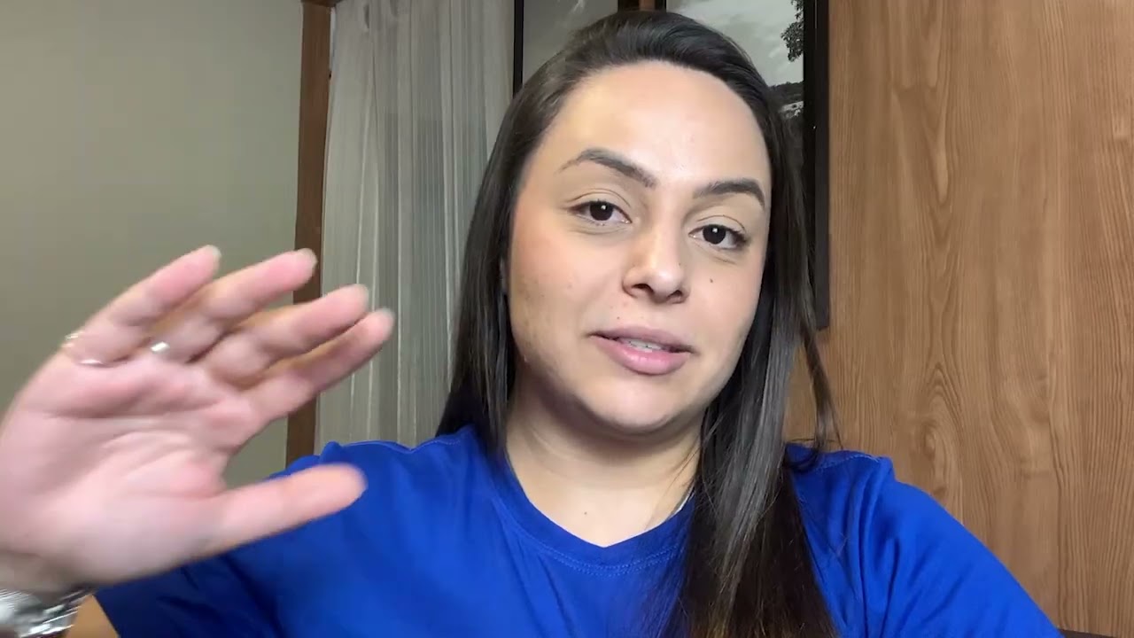 A LIBERDADE de ter POUCAS ROUPAS (e o quanto isso me faz economizar)