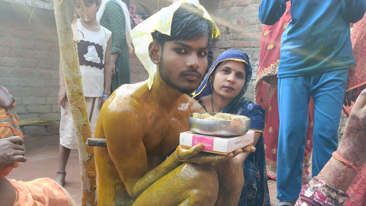 भाई का मंडप पर चढ़ी हल्दी
