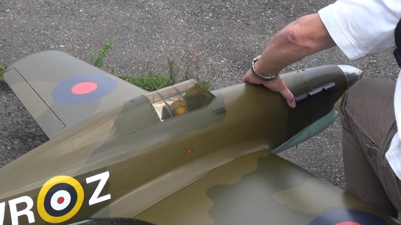 RC WARBIRD HAWKER HURRICANE MODEL AIRPLANE