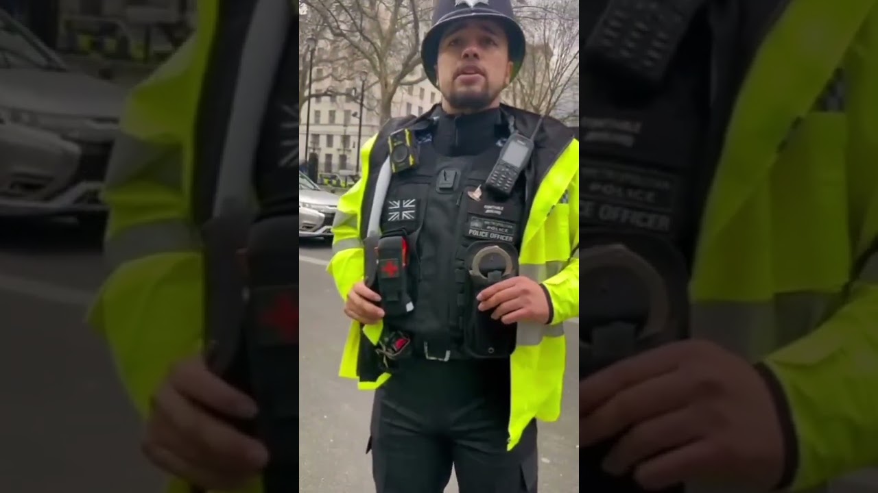 🚨 Man Persuades Police Officer to REMOVE Thin Blue Line Badge! 👮