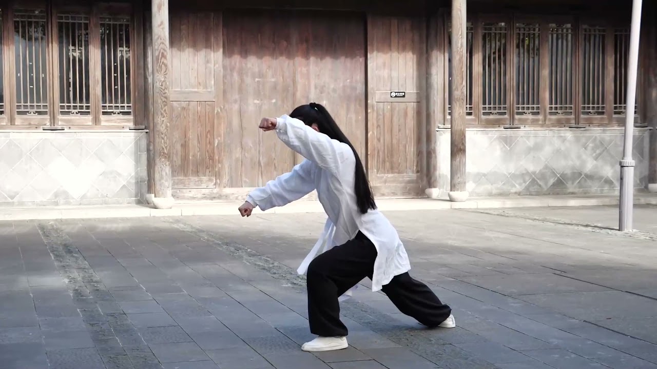 Traditional Chen Style Taijiquan laojia yilu 74 from (Full version）传统陈式太极拳老架一路74式（完整版）