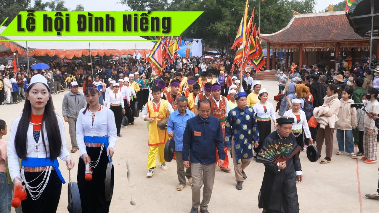 Lễ Hội Đình Niếng Xã Hưng Thi - Lạc Thủy - Lễ Rước Kiệu Và Rước Di Vật Thời Cổ