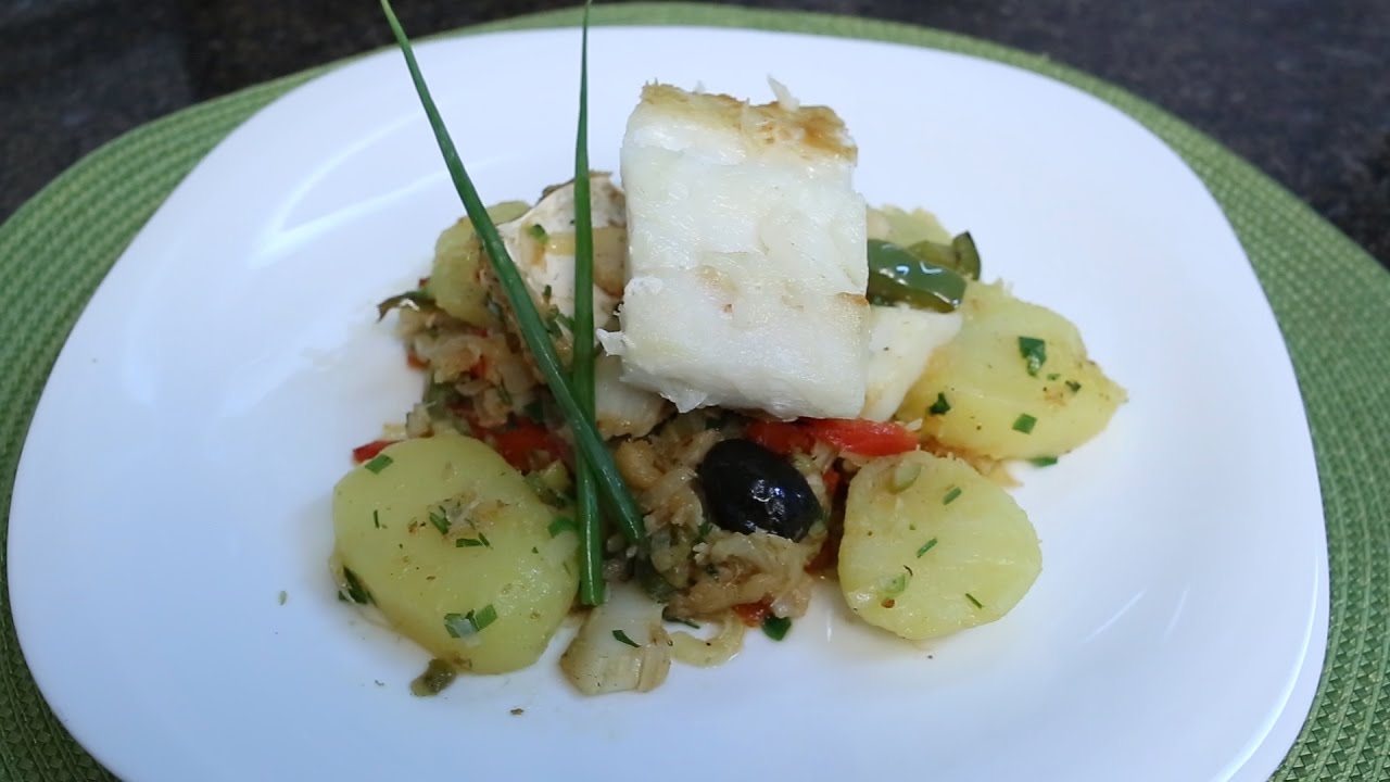 BACALHAU À PORTUGUESA