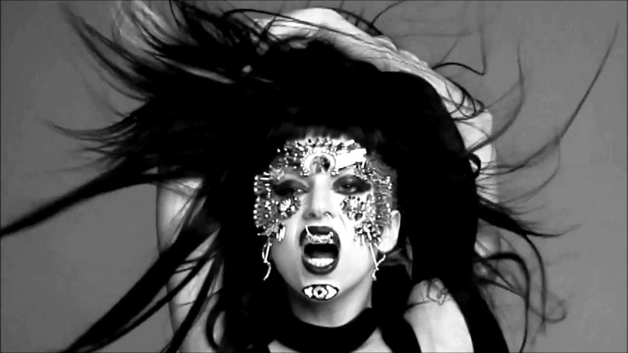 Lady Gaga - Schei&szlig;e (Music Video)