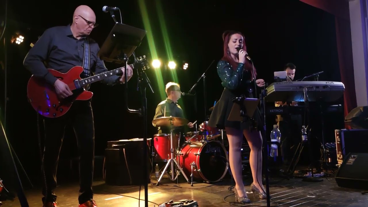 Pirita Niemenmaa & Soiva orkesteri, Joka Hetki Olen sun