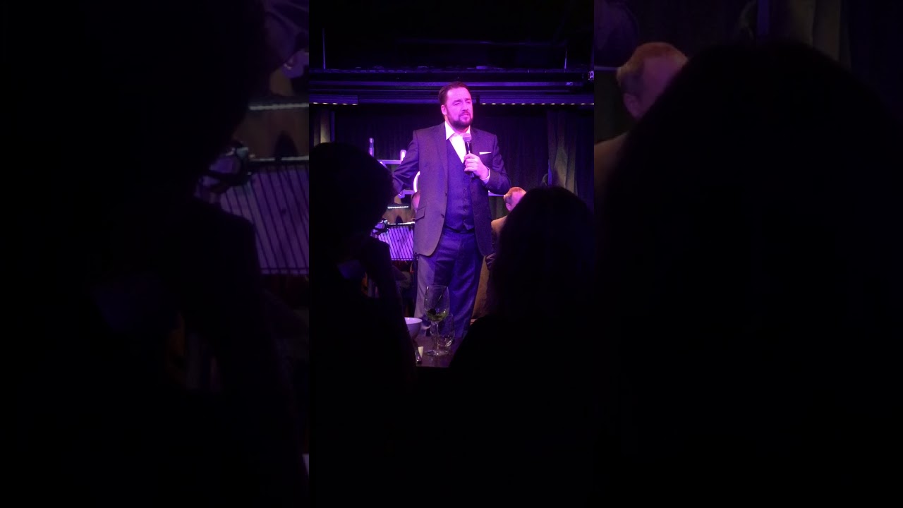 Jason Manford sings Oasis