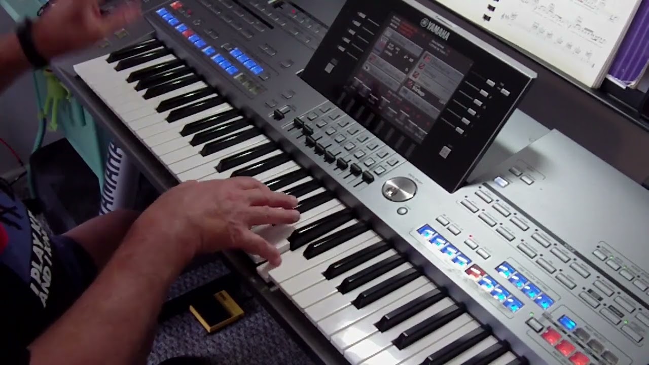 In Your Eyes (Cover) - Yamaha Tyros 5