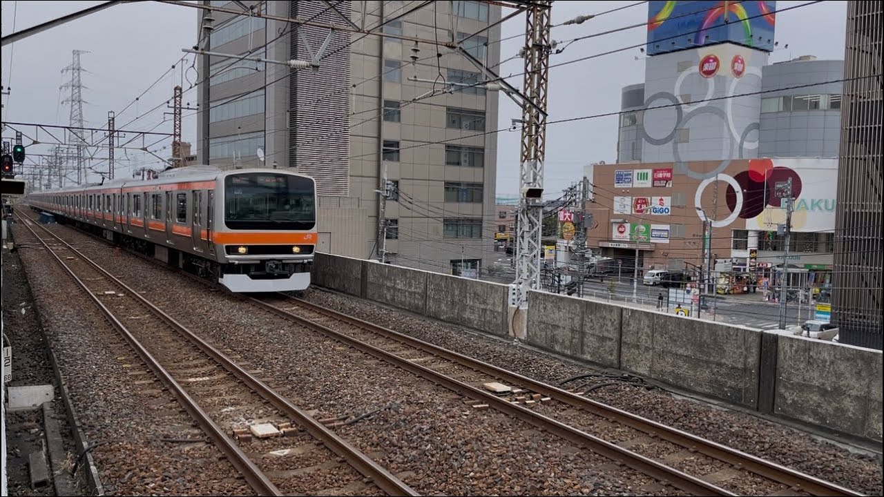E231系0番台MU35編成が各駅停車府中本町行きとして南越谷駅1番線に到着停車するシーン (1304E) 2026.3.13.14:27