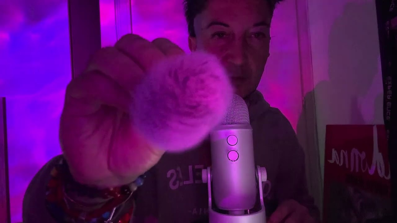 Asmr concentrati sulla mia voce e suoni in soft whispering e visual trigger 