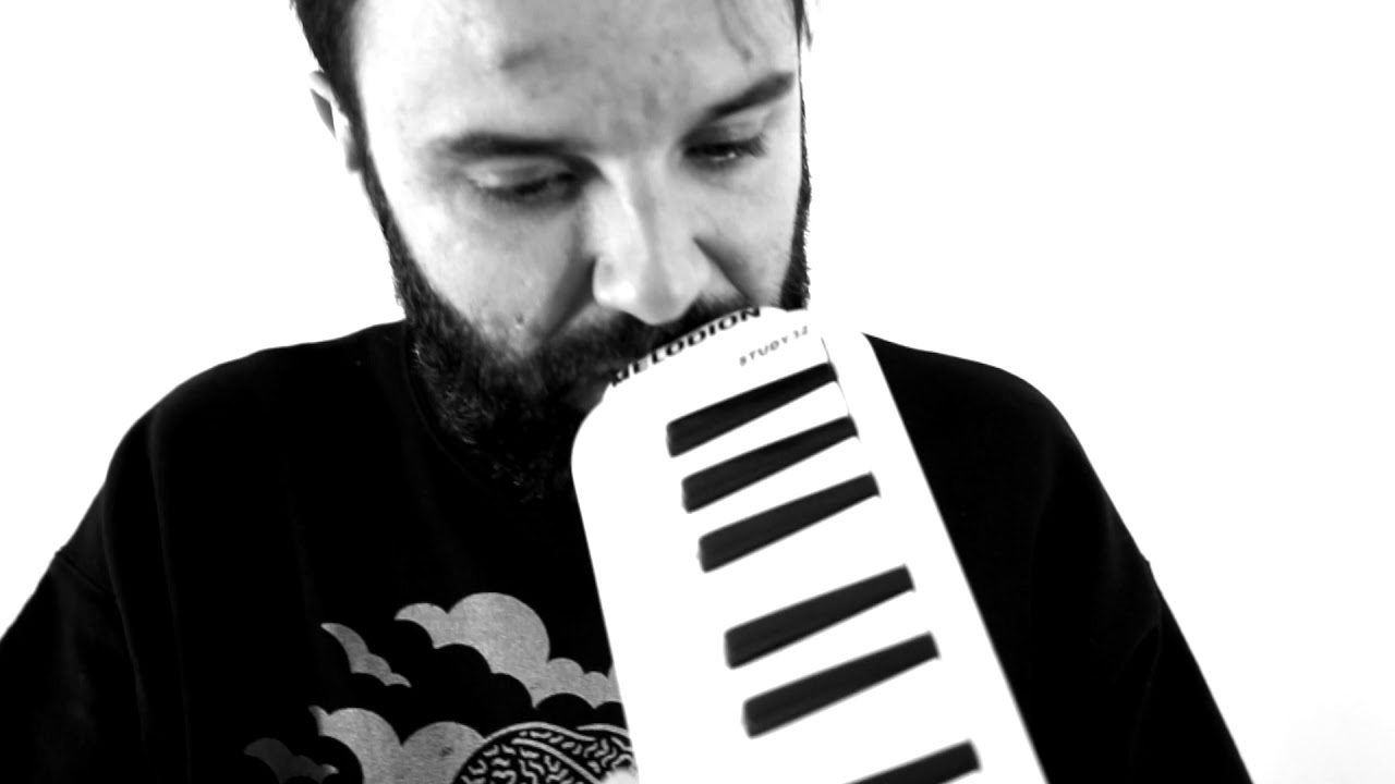 Art-X & The Roots Addict - Melodica Forward [Video Clip]