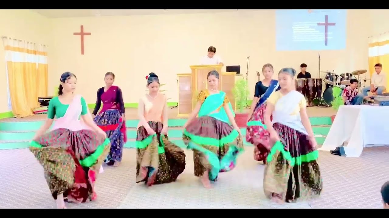 2025 New tharu Christian dance video LADIYAKE DHIKE HO YESHU // NLM youth group //
