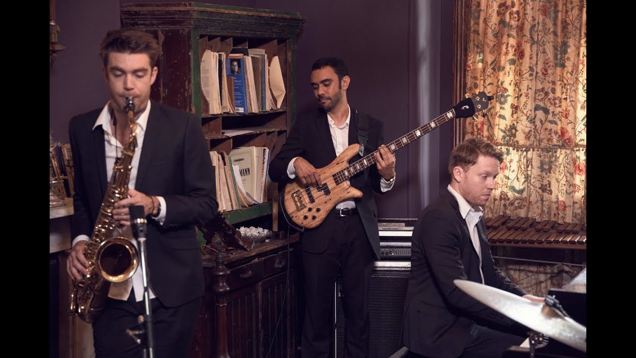 Have You Met Miss Jones? - Stringspace Jazz Band