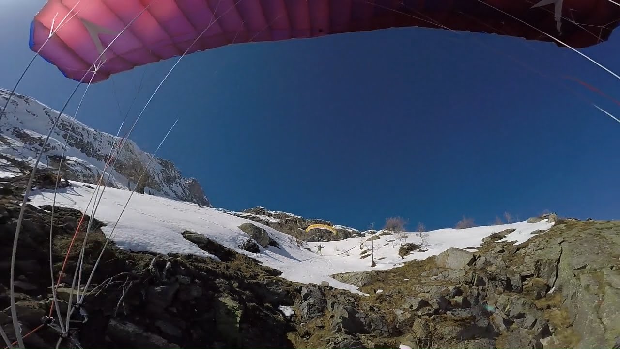 Under the wing #speedriding #speedflying