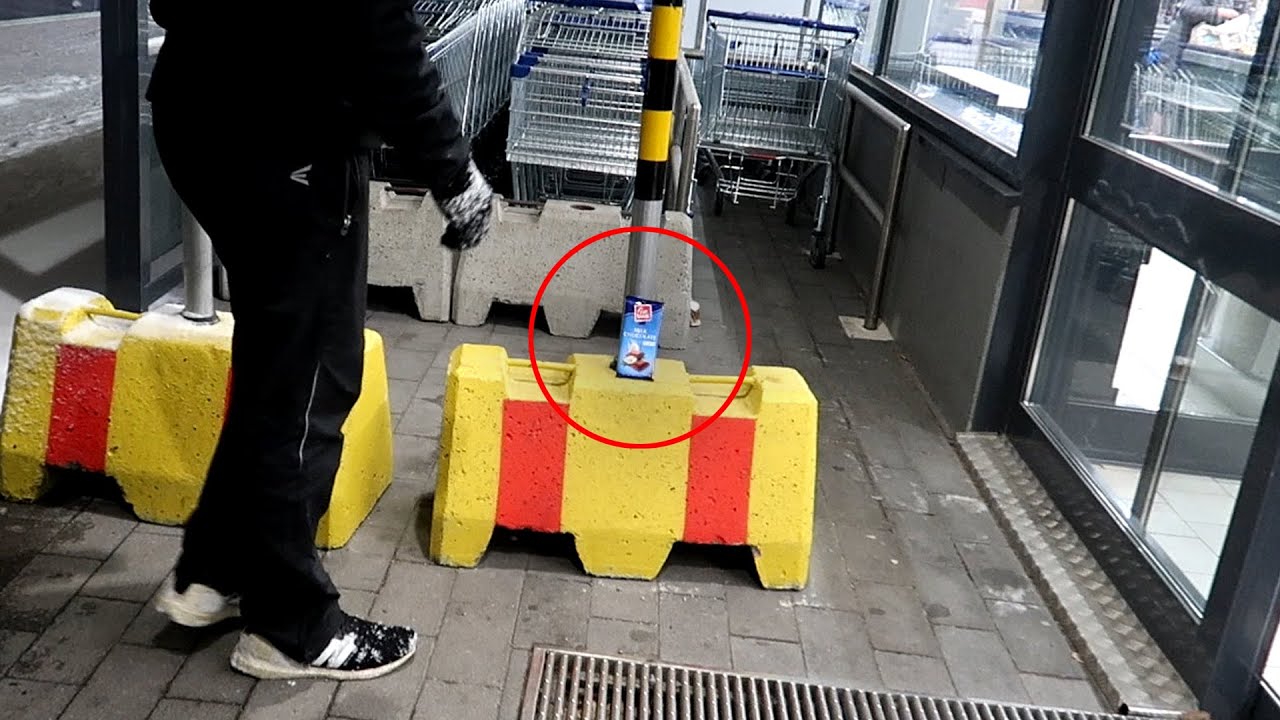LÖYDETTIIN MYRKYTETTY SUKLAALEVY KAUPAN EDESTÄ