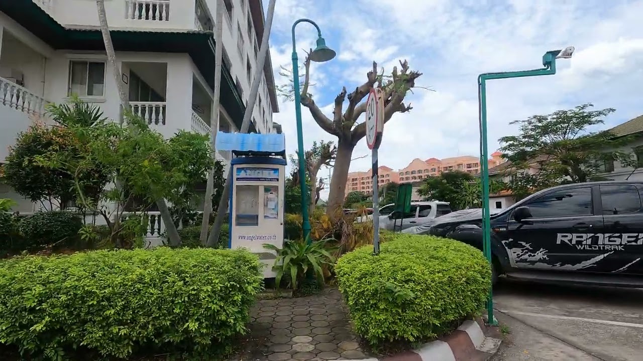 Baan Suan Lalana to Pattaya beach