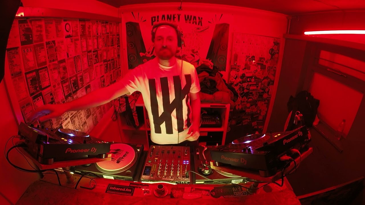 Funrom // 1-Hour DJ Set ~ Footwork