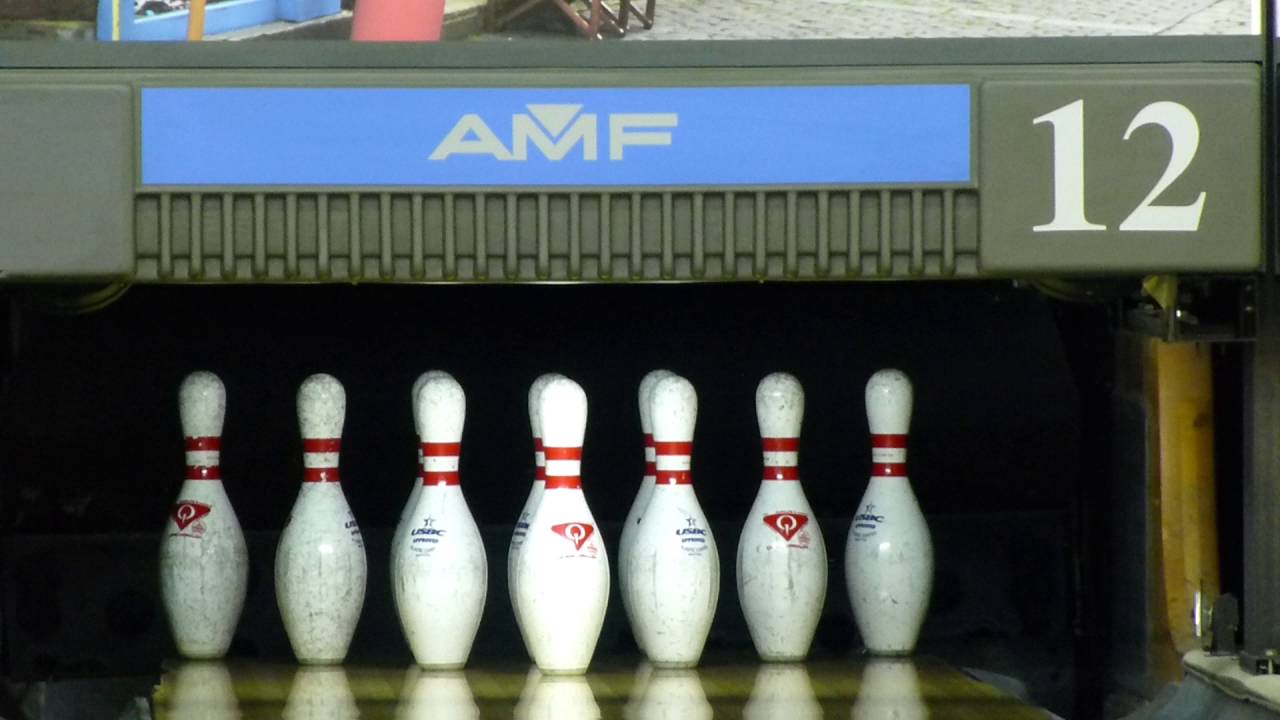 AMF 82-70 Pinspotter Front View