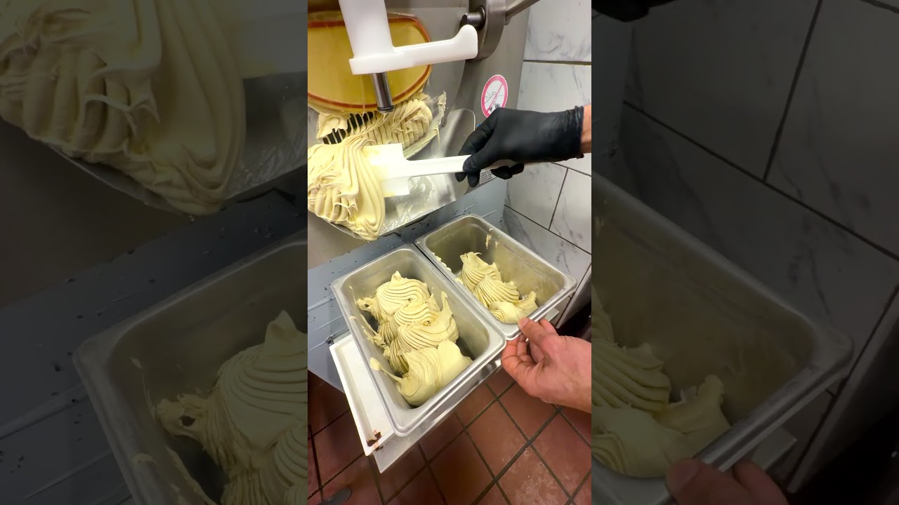 How Real Italian Pistachio Gelato Is Made 🇮🇹💚 