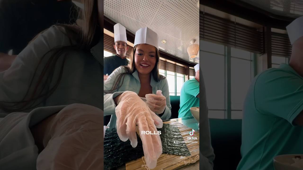 Sushi making class at sea!!🍣🍱😋 