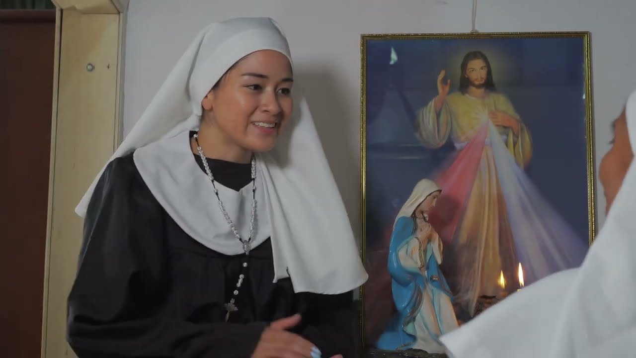 Monja recaudaba fondos tomándose fotos para ayudar a los más necesitados