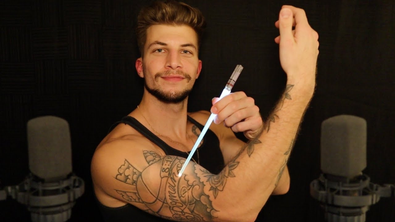 ASMR: отслеживание, расчесывание и объяснение моих татуировок