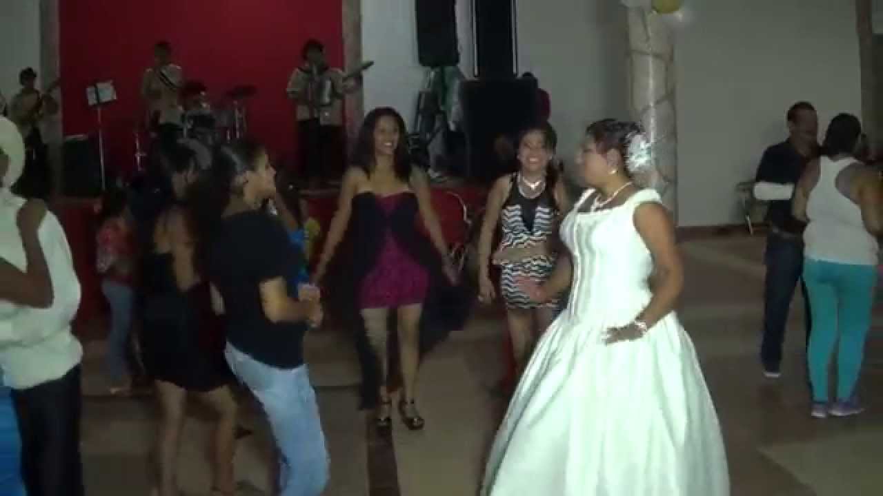 Boda de Josè Raul y Erika el baile