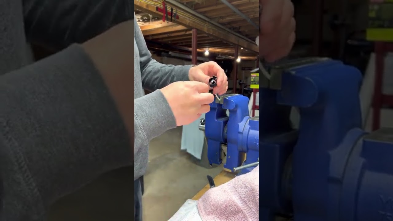 GMC Sierra/Chevy Silverado broken starter signal wire connector fix