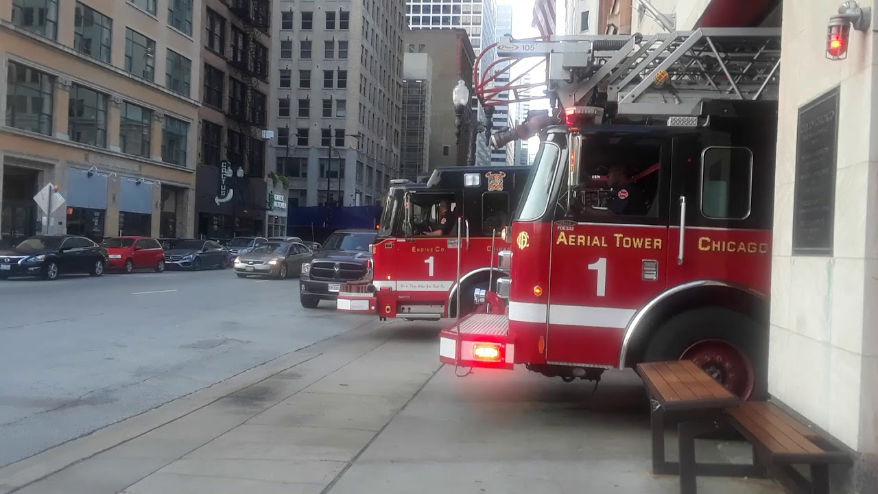 Chicago Fire Department Engine 1 And Aerial Tower 1 Responding