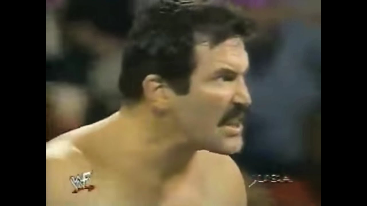 Dan Severn vs. D'lo Brown .  Raw 06.02.98
