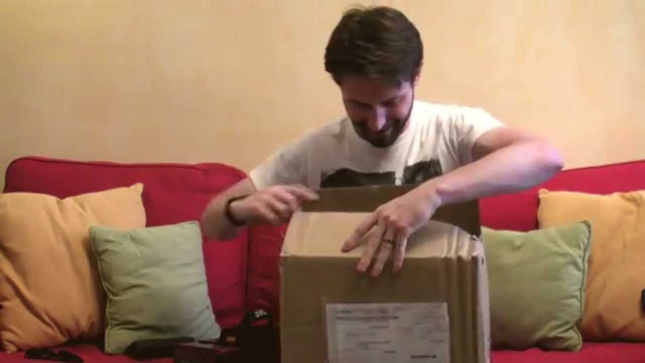 Unboxing VF Retour Vers Le Futur Nike Mag Camcorder JVC