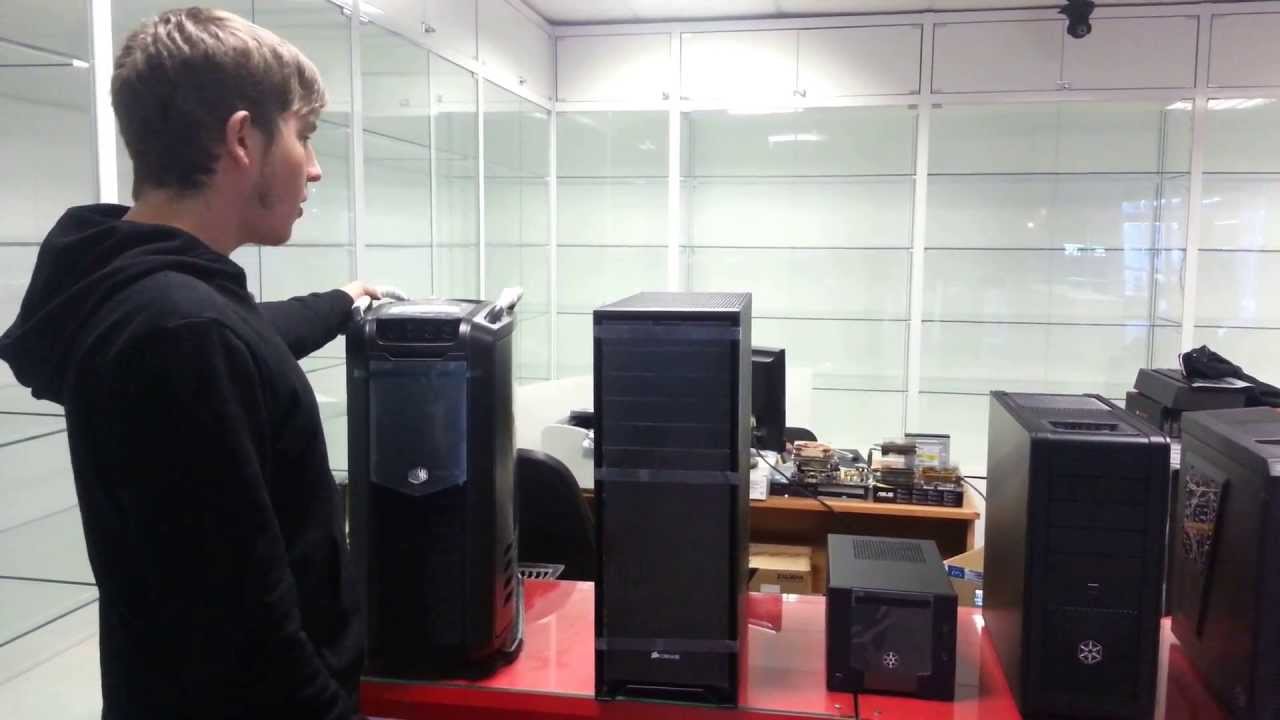 Cosmos II vs Corsair 900D