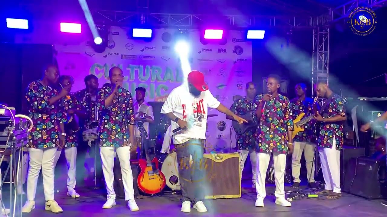 THE CROWD WENT WILD AND DANCING TO THE RHYTHMIC BEATS OF SEGUN BLESSING AT CULTURAL MUSIC FESTIVAL🔥