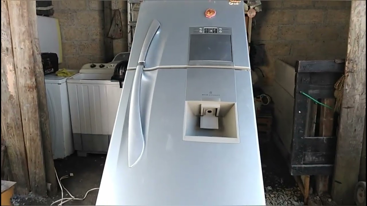 Refrigerador LG no enfria abajo, problema con la puerta.