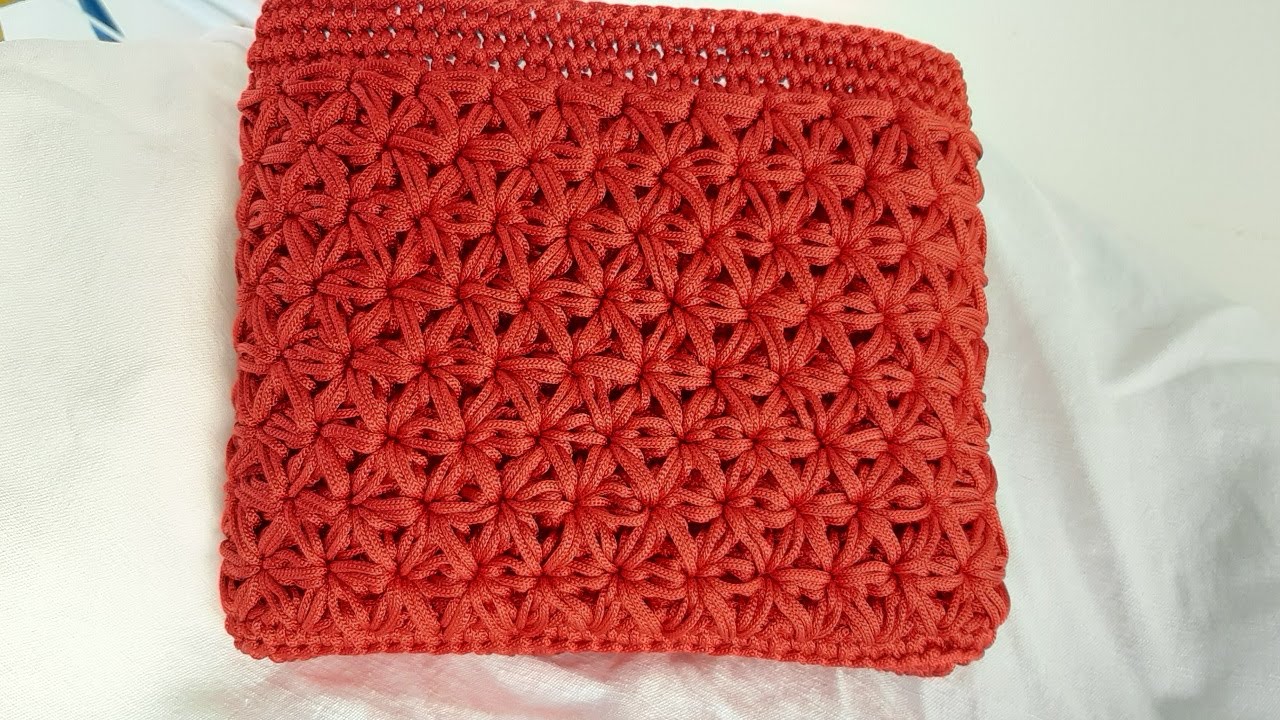 Pochette a punto stella con cordino gold di Maxit