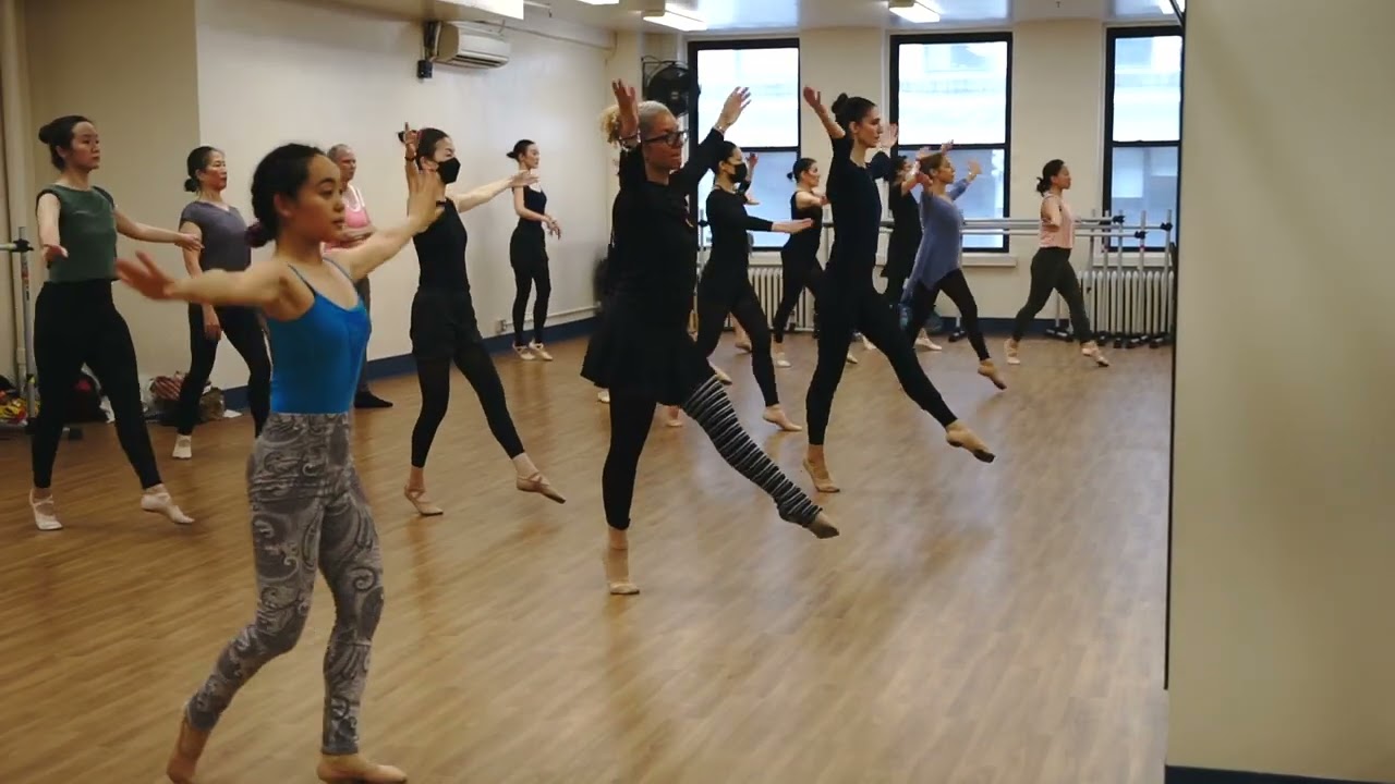 2023 Adult Ballet Beginner Center: Tombé Fondu développé to the side