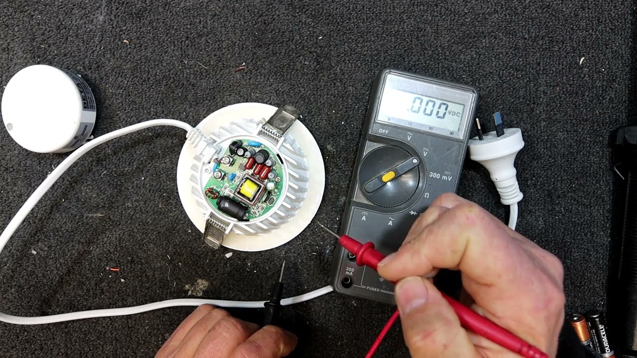 Ремонт светодиодного светильника Deta 12W