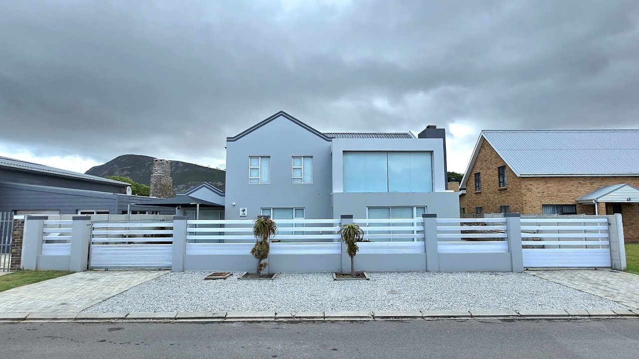 For Sale: 47 Meyer Street Franskraal - Sole Mandate
