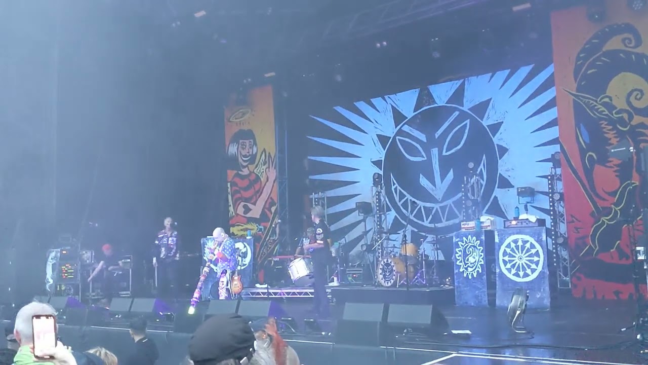 Levellers - Didgeridoo Intro @ A Beautiful Day Out Leeds 2023