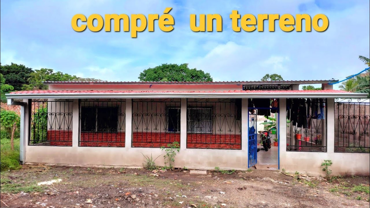 Compré un terreno y construí una casita pequeña