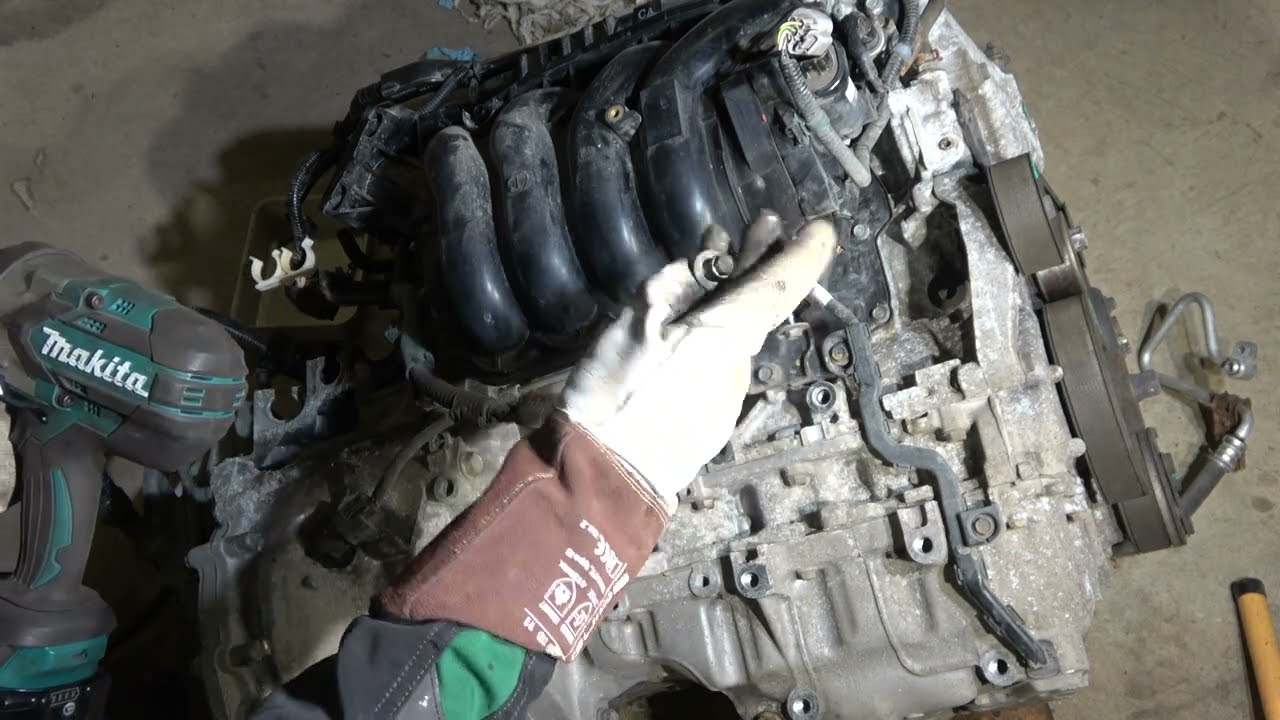 P29. Engine Replace Honda Civic 1.8 R18A1: Intake Manifold
