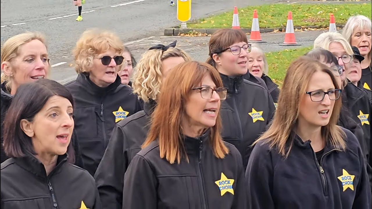 😃SOMEWHERE ONLY WE KNOW.Rock Choir Manchester Half Marathon 13th October 2024😃