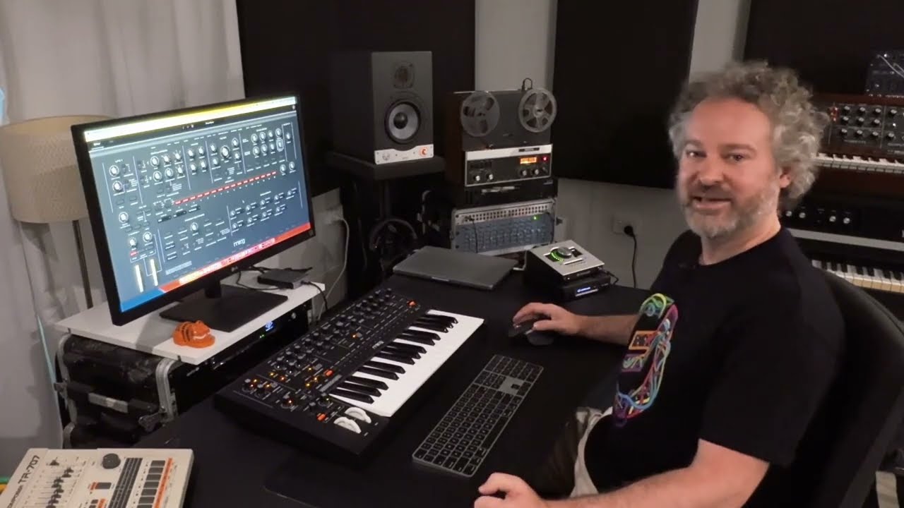 Synth Bass sound design on the Moog Messenger and it's Preset Editor