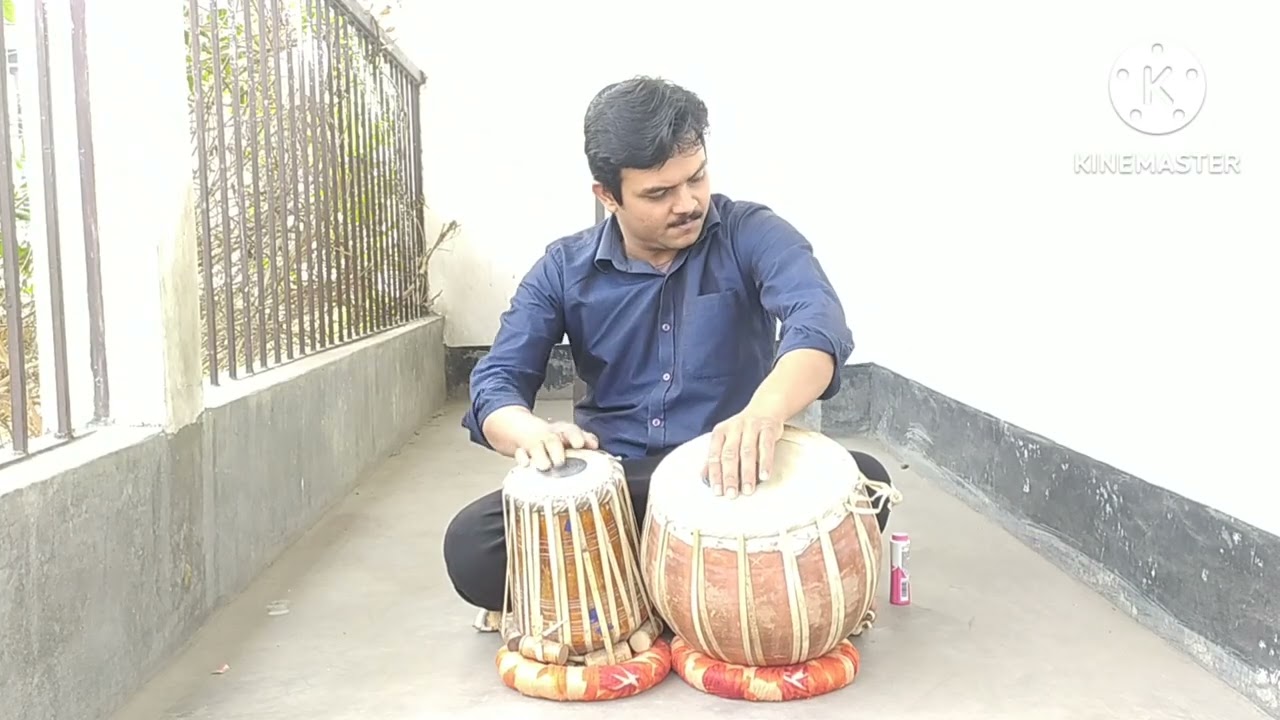 Chalat Musafir Moh Liyo Re song// Manna Dey// Tabla played by Swaroopananda Saikia