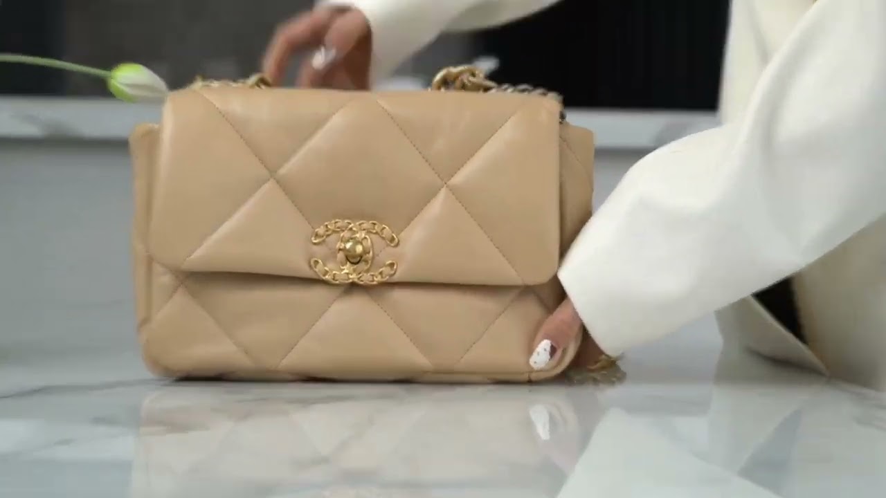 CHANEL 19BAG SHOW  ,26CM