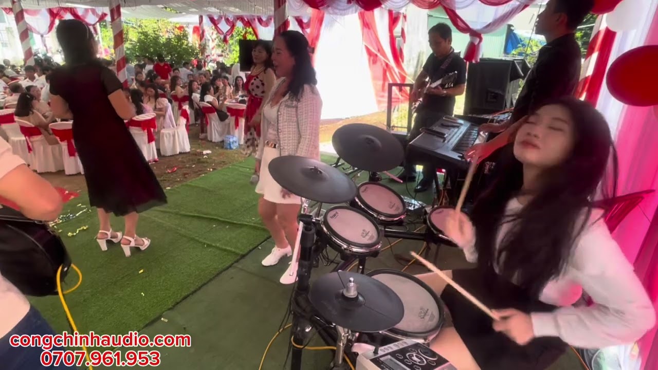 Hãy Về Với Em Remix Sôi Động Của Cô Bé 5 / NiNi Drum