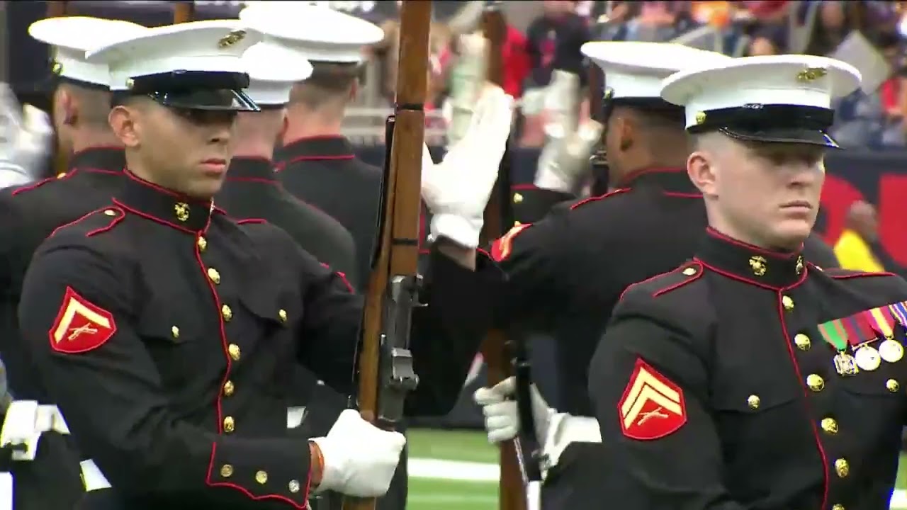 Выступление Silent Drill Platoon в перерыве матча | Texans против Titans